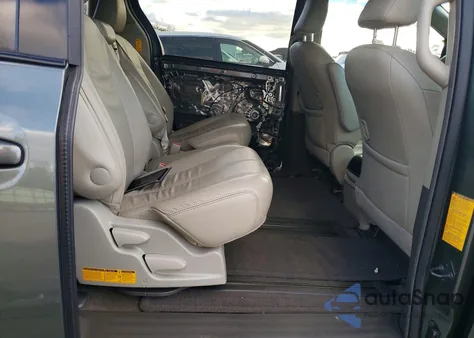 2014 Toyota Sienna Xle z USA, uszkodzony, nr VIN 5TDYK3DC4ES521844